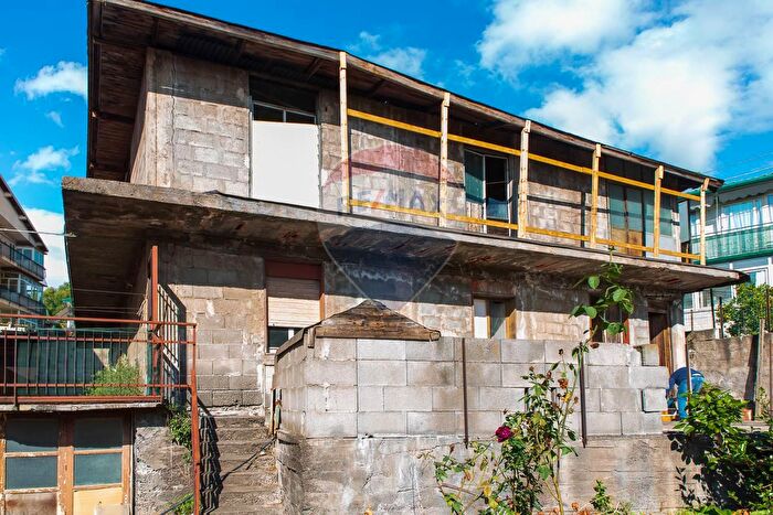 Casa con 11 locali in vendita in Via delle Rose, Misterbianco