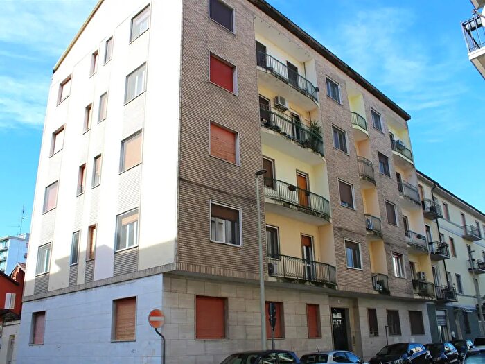 Appartamento quadrilocale in vendita in Via Pastrengo, Vercelli