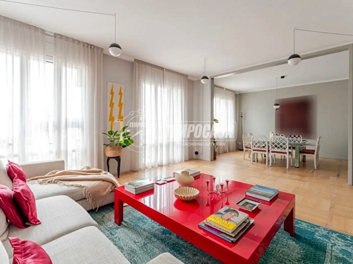 Appartamento con 5 locali in vendita in Via Goffredo Mameli, Milano