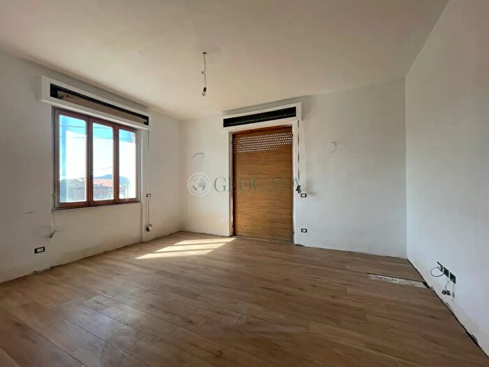 Appartamento con 6 locali in vendita in Via Bradia, Sarzana