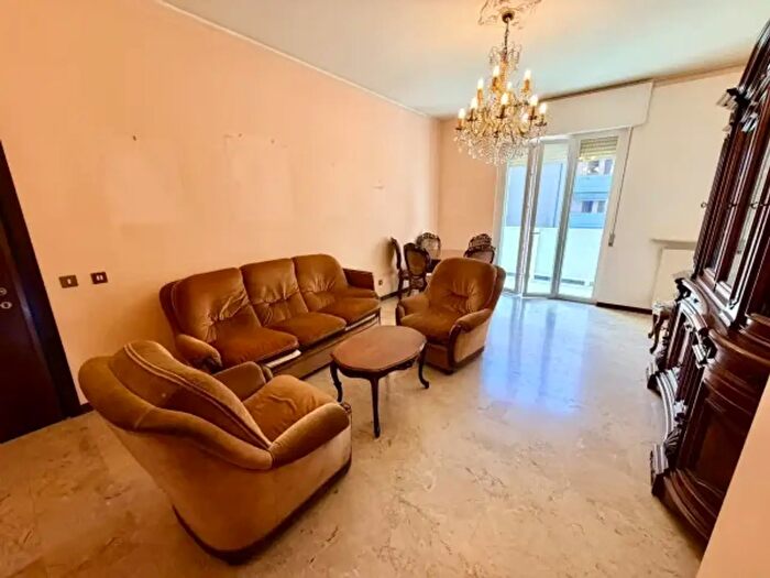 Appartamento quadrilocale in vendita in Via Pietro Motti, Piacenza