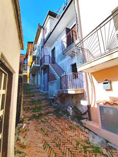 Casa quadrilocale in vendita in San Vincenzo Valle Roveto