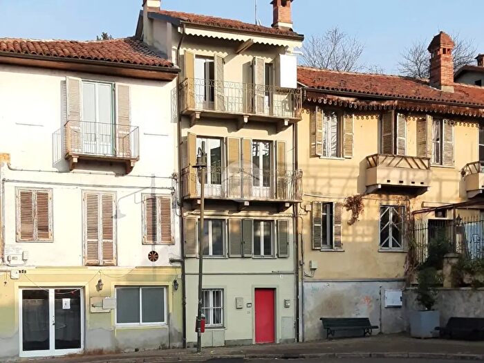 Casa quadrilocale in vendita in Piazza Carlo Freguglia, Torino