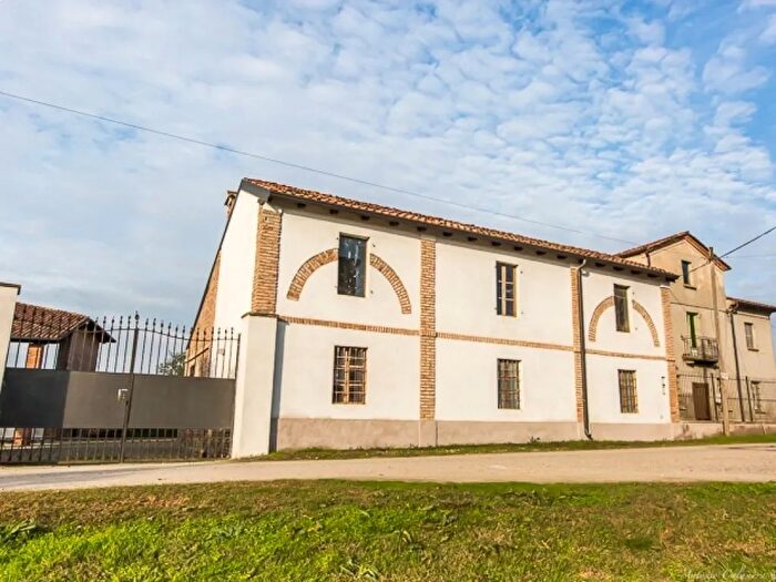 Casa con 10 locali in vendita in Cornovecchio