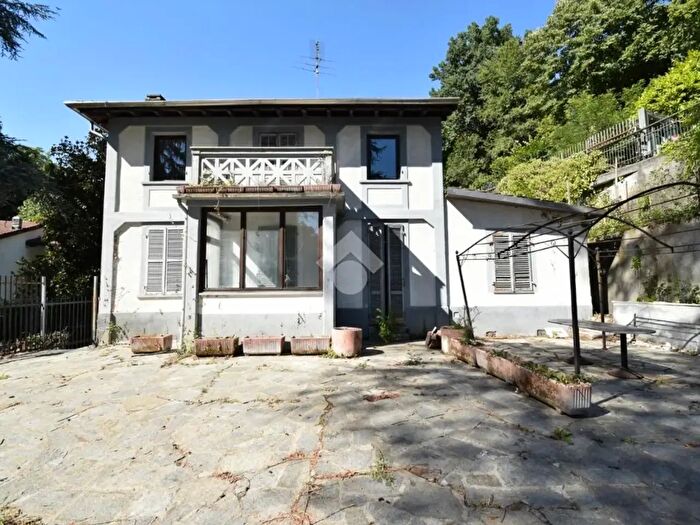 Casa quadrilocale in vendita in Str del Durio, Torino