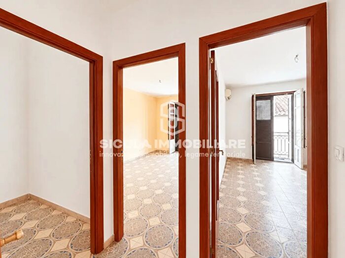 Appartamento trilocale in vendita in Salita delle Croci, Monreale