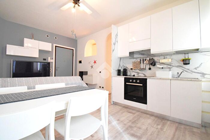 Appartamento bilocale in vendita in Viale Ponchielli, Riccione