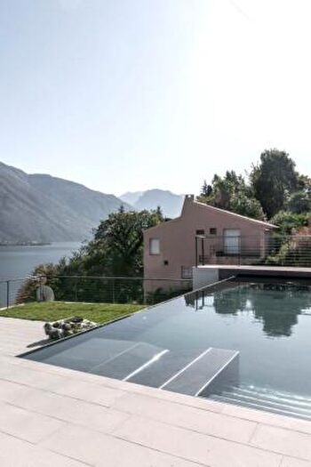 Appartamento trilocale in vendita in Strada Antica Regina, Cremia