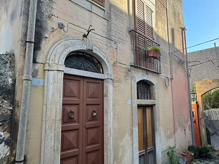 Casa quadrilocale in vendita in Modica