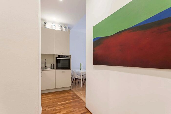 Appartamento monolocale in affitto in Via Disciplini, Milano