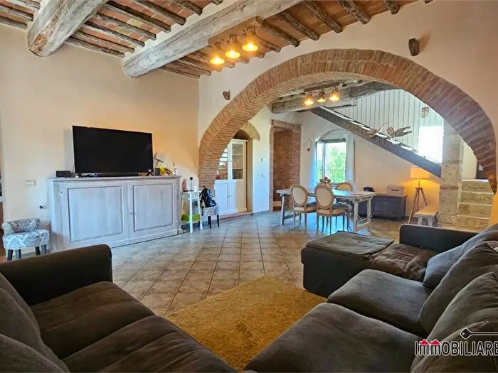 Casa con 5 locali in vendita in Monteriggioni