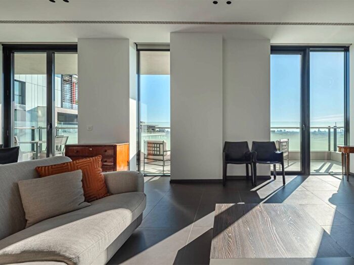 Appartamento con 5 locali in affitto in Via Amerigo Vespucci, Porta Nuova, Milano