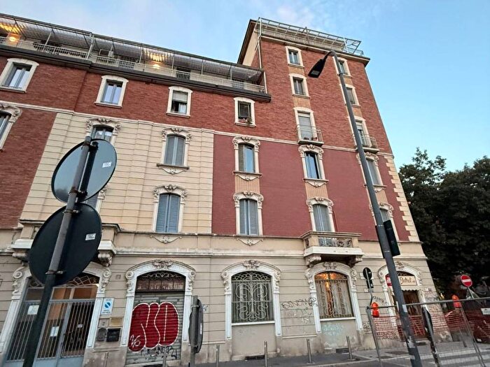 Appartamento quadrilocale in affitto in Via Bernardo Davanzati, Dergano, Milano