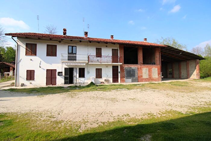 Appartamento con 5 locali in vendita in Monteu Roero