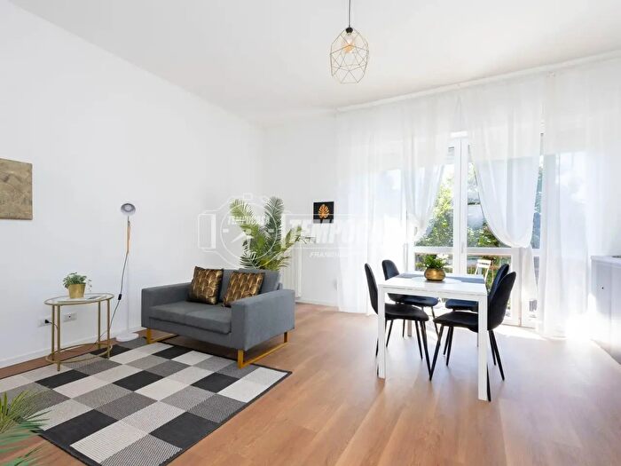 Appartamento bilocale in vendita in Via Pergine, Milano