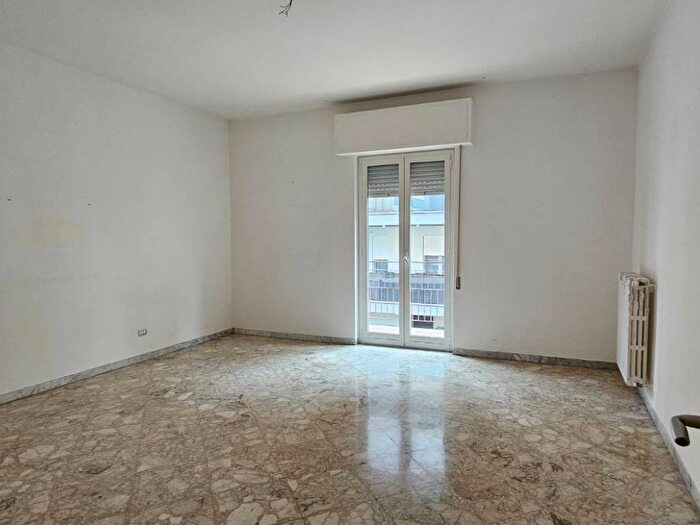 Appartamento trilocale in affitto in Via Bologna, Centro, Andria