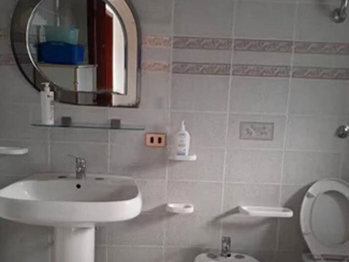 Appartamento trilocale in affitto in Via Padre Rocco, Garibaldi Ferrovia, Napoli