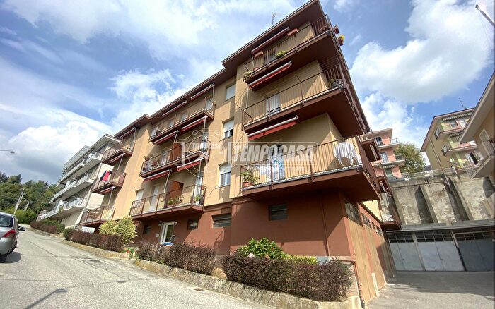 Appartamento quadrilocale in vendita in Via Giovanni Crestani, Biella