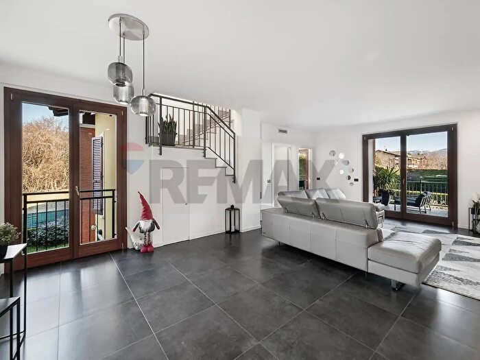 Appartamento quadrilocale in vendita in Via dei Gelsi, Montevecchia