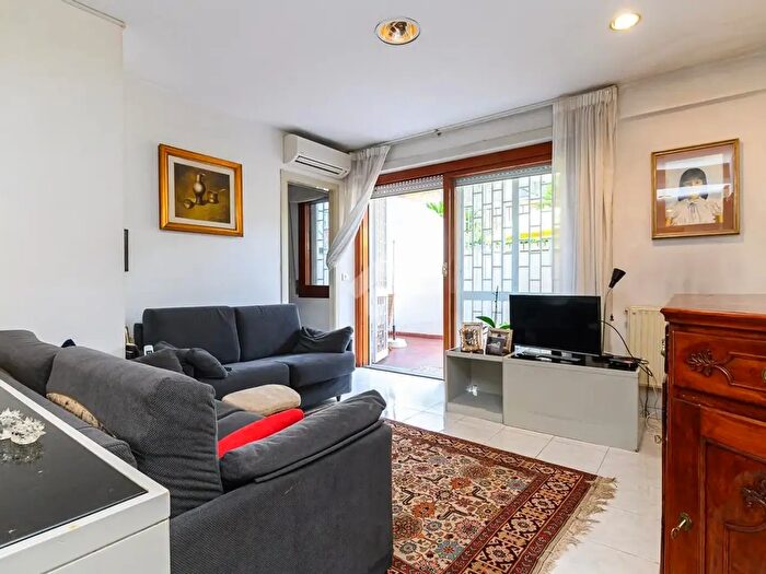 Appartamento trilocale in vendita in Via dei Gozzadini, Roma