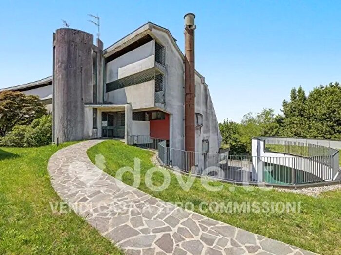 Appartamento bilocale in vendita in Via Talizia, Varese