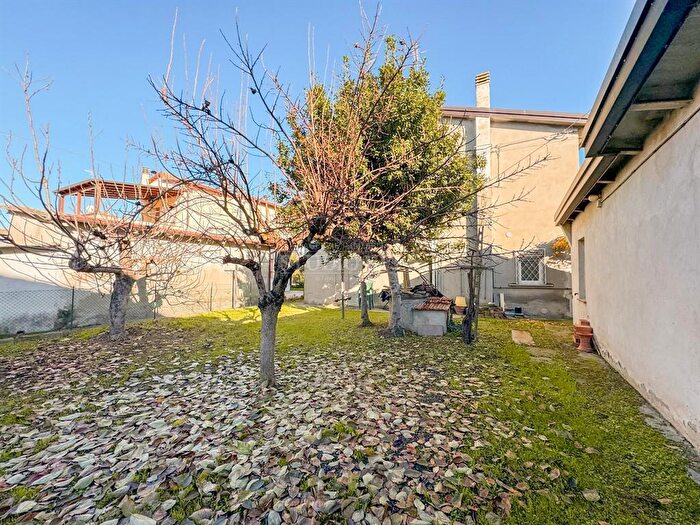 Casa con 6 locali in vendita in Via Edero Ravaioli, Argenta