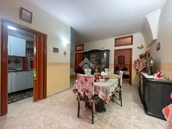 Casa trilocale in vendita in Vico II Chiomenti, Cerignola