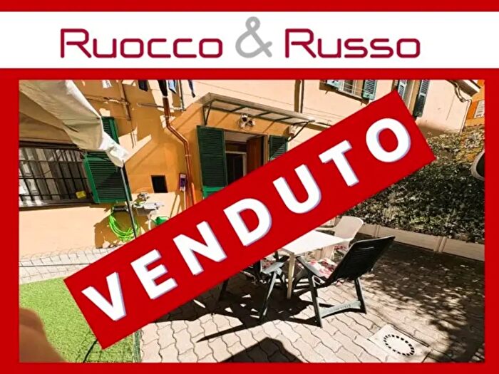 Appartamento trilocale in vendita in Via Carlo Pisacane, Genova
