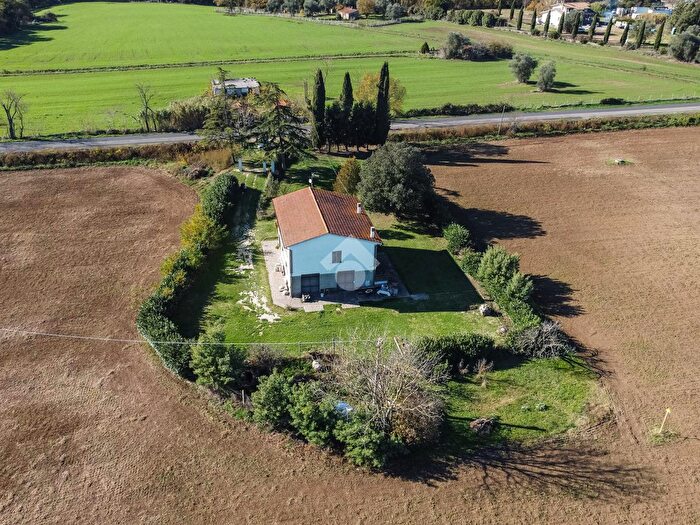 Casa trilocale in vendita in Strada Provinciale della Vezza, Viterbo