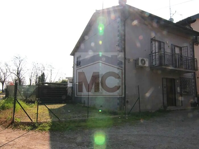 Casa con 6 locali in vendita in Via Canaletto, Scandiano