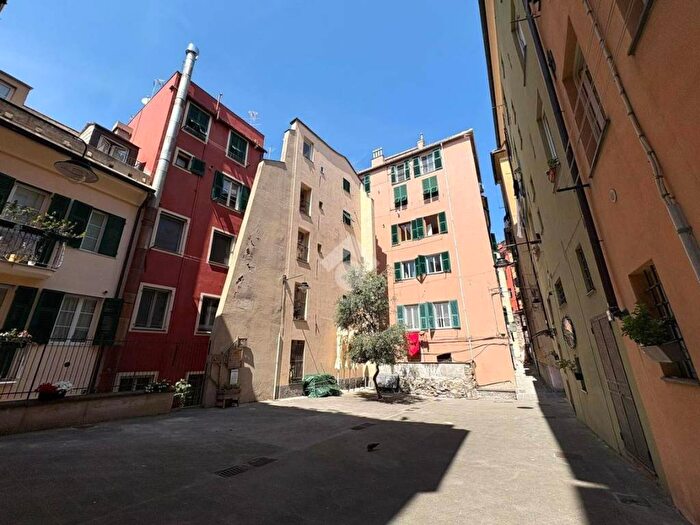 Appartamento bilocale in affitto in vico coccagna, Molo, Genova