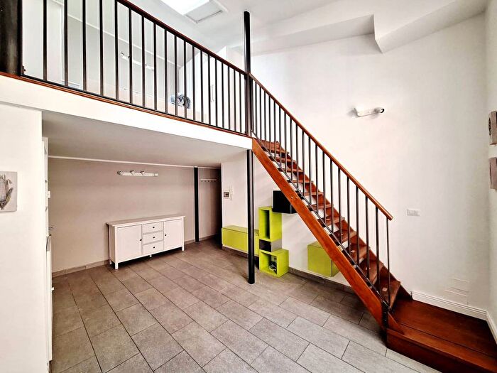 Appartamento bilocale in affitto in Via Eugenio Villoresi, Navigli Darsena, Milano