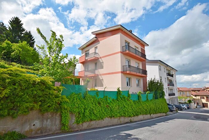 Casa con 11 locali in vendita in Strada Carassone Piazza, Mondovi