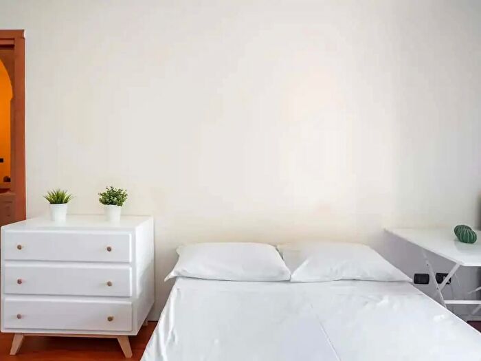 Appartamento monolocale in affitto in Via Antonio Rosmini, Milano