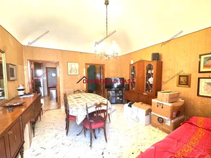 Appartamento quadrilocale in vendita in Via Salvatore Spinuzza, Cefalu