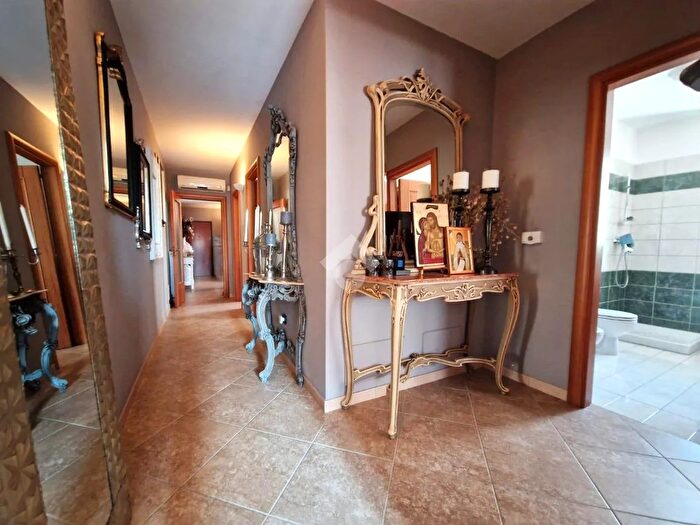 Appartamento trilocale in vendita in Via Luigi Longo, Mesagne