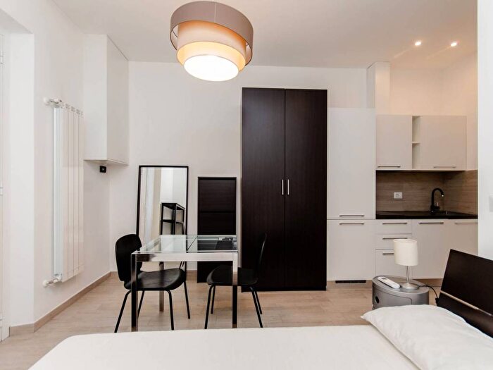 Appartamento monolocale in affitto in Via Generale Gustavo Fara, Melchiorre Gioia, Milano