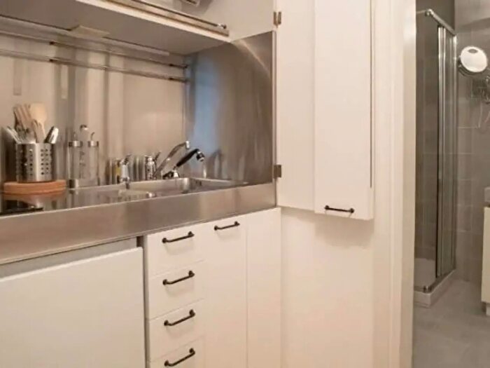 Appartamento monolocale in affitto in Via Madonnina, Milano