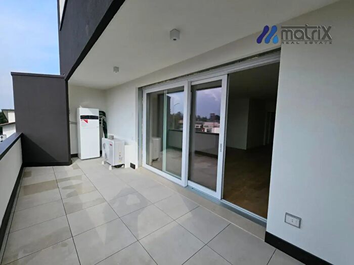 Appartamento con 8 locali in vendita in VI Argine Sinistro, Dolo