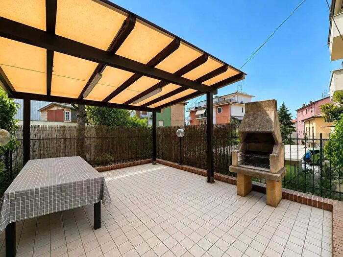 Appartamento quadrilocale in vendita in Via Pietralacroce, Ancona