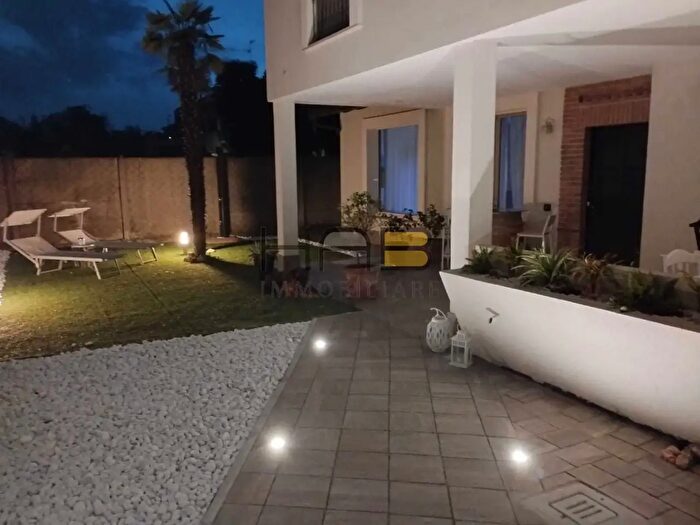 Casa quadrilocale in vendita in Via Ferno, Busto Arsizio