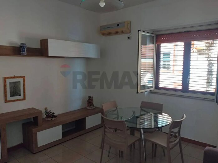 Appartamento quadrilocale in affitto in Viale Mario Milazzo, Caltagirone
