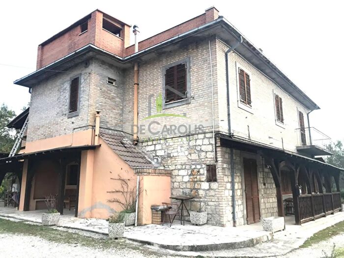 Casa con 14 locali in vendita in Colonnata, Ascoli Piceno