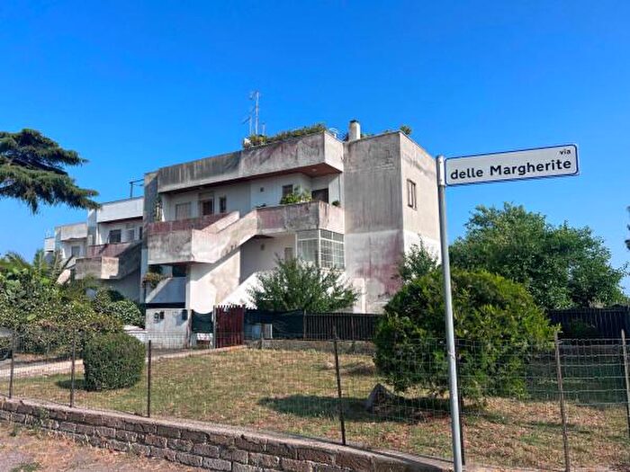 Appartamento bilocale in vendita in Via delle Margherite, Santa Marinella