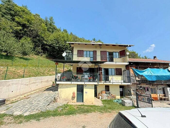 Casa trilocale in vendita in Via a Doria, San Pietro Val Lemina