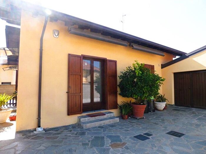 Casa trilocale in vendita in Via Filippo Figari, Gravellona Lomellina