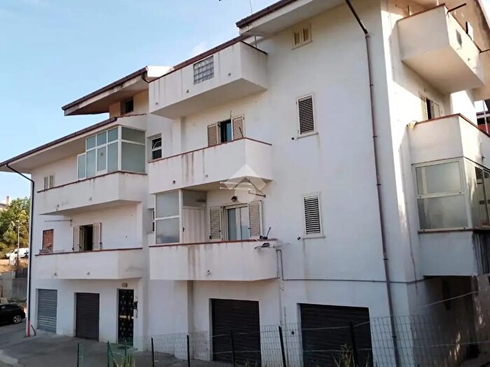 Appartamento trilocale in vendita in Via del Carmine, Marano Marchesato
