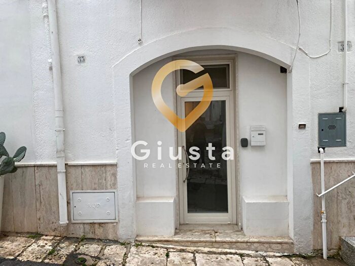 Casa bilocale in vendita in Via Giuseppe Cesaria, Ostuni
