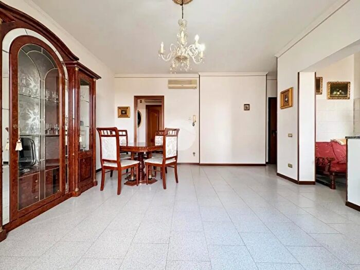 Appartamento quadrilocale in vendita in Via Architetti Gabriele E Francesco Dattaro, Cremona