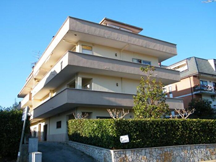 Appartamento con 6 locali in vendita in Via Colleprata, Alatri